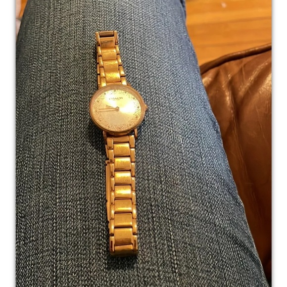 Coach Watch - Picture 2 of 3